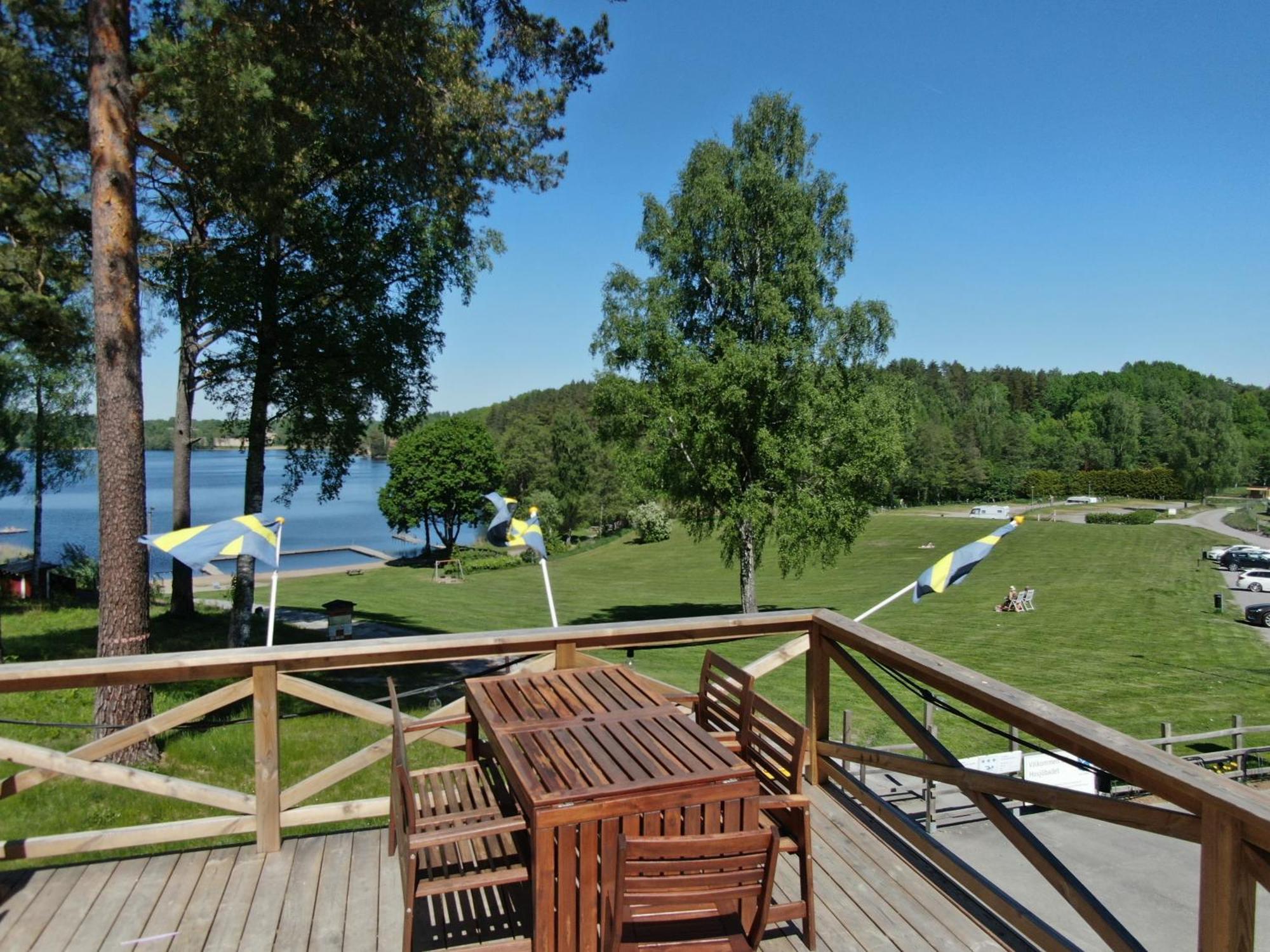 Готель Malmkopings Bad & Camping Екстер'єр фото